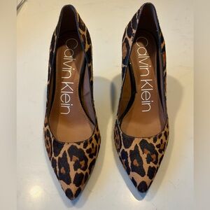 Calvin Klein Leopard Print Haircalf Heels – Size 7